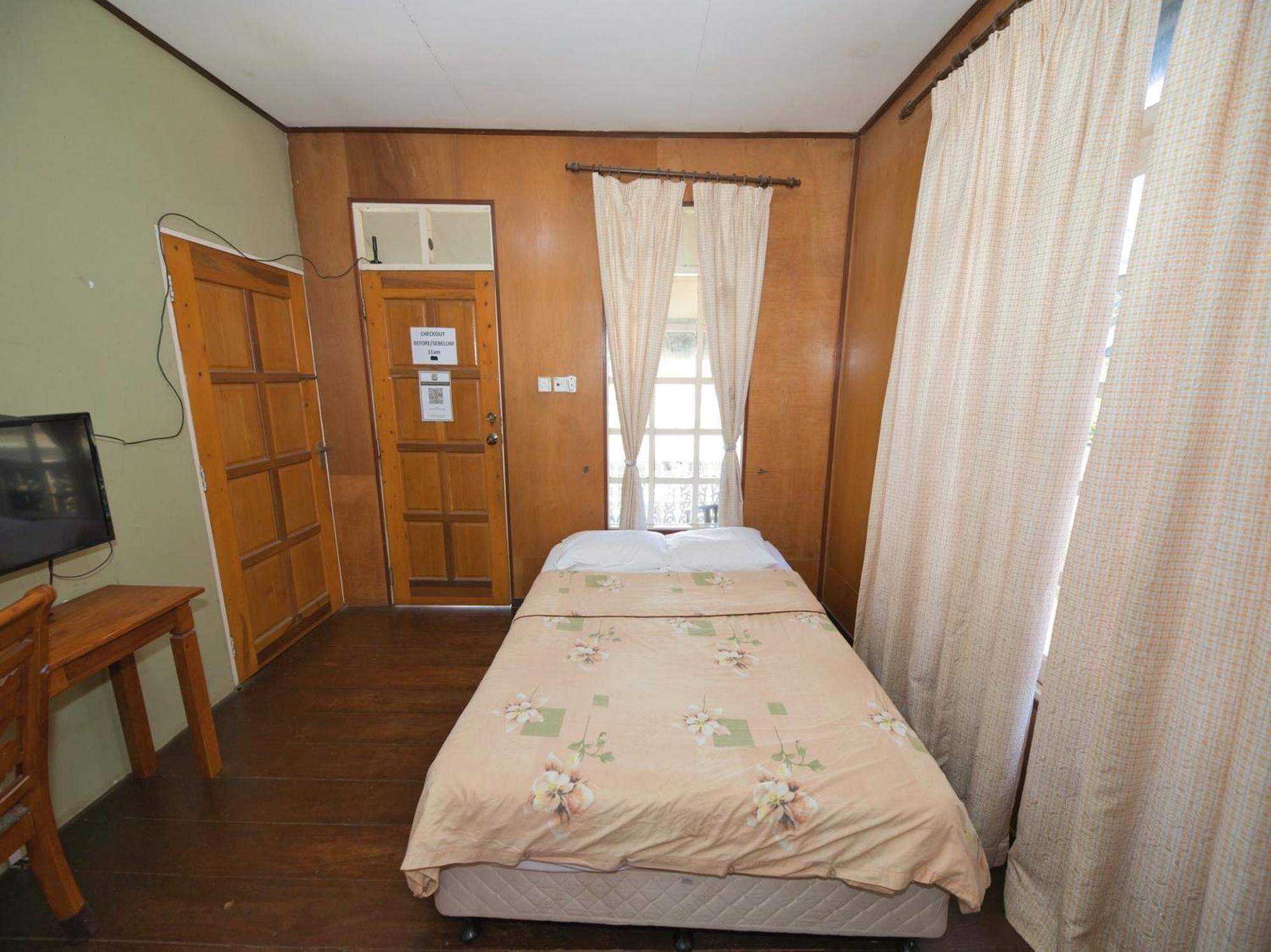 Oyo 90968 Teratak Samuderakita, Chalet & Guesthouse Kampong Gong Badak Buitenkant foto