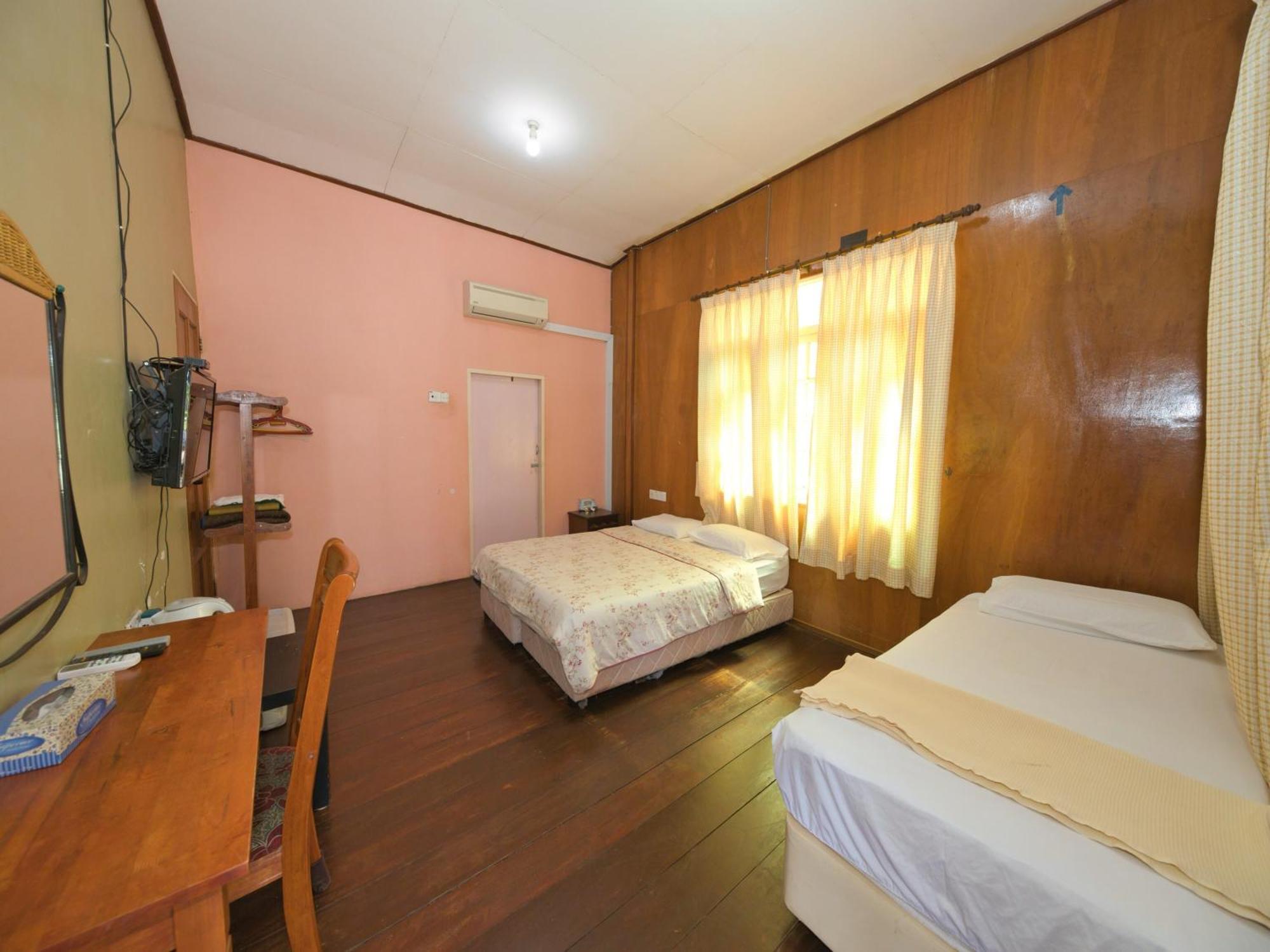 Oyo 90968 Teratak Samuderakita, Chalet & Guesthouse Kampong Gong Badak Buitenkant foto