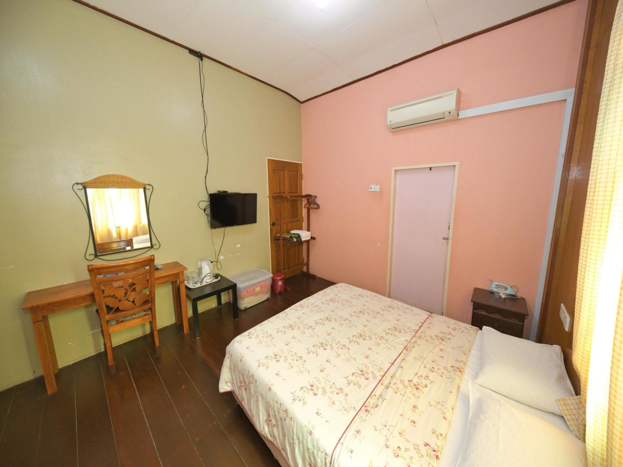 Oyo 90968 Teratak Samuderakita, Chalet & Guesthouse Kampong Gong Badak Buitenkant foto