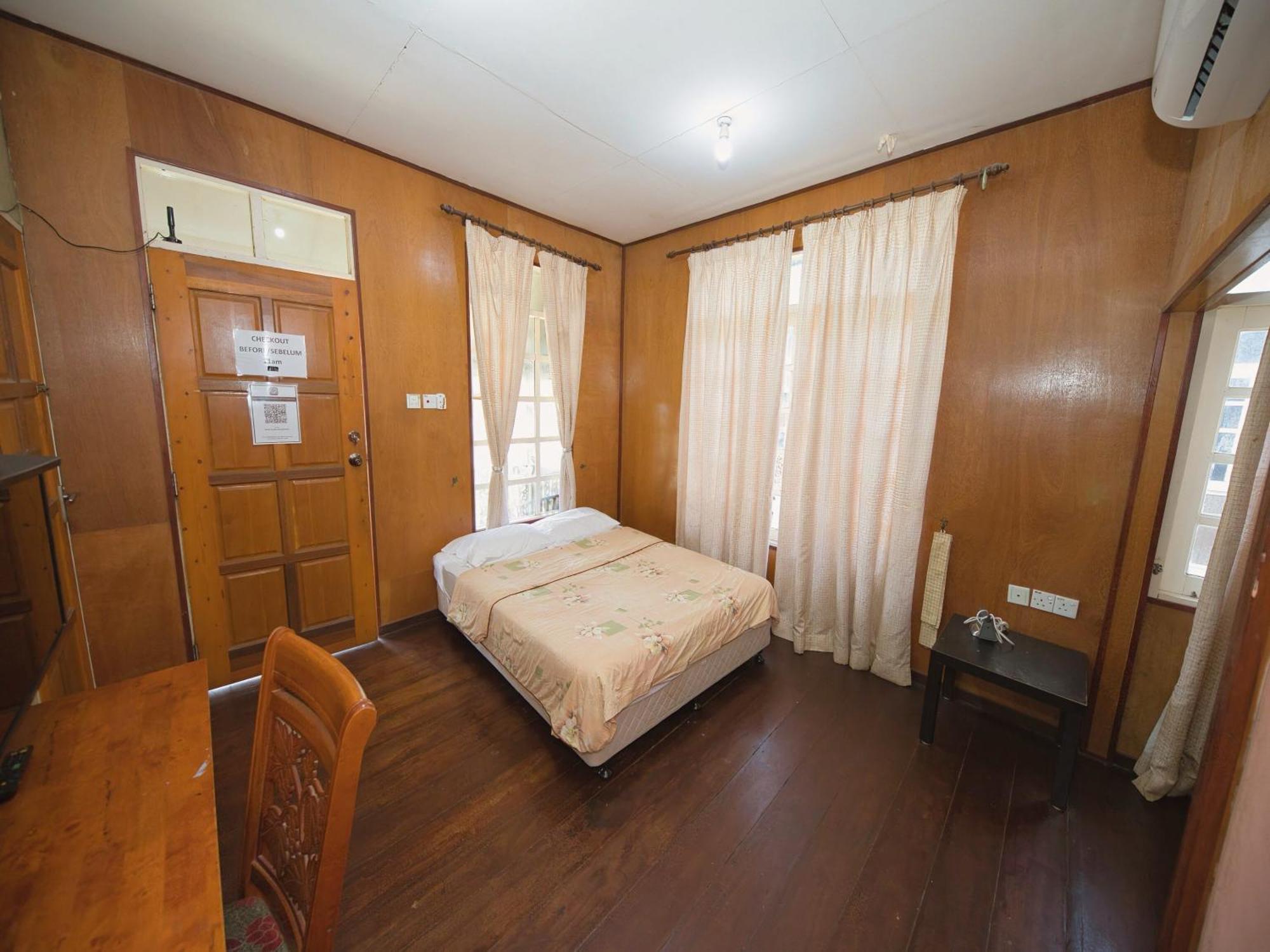 Oyo 90968 Teratak Samuderakita, Chalet & Guesthouse Kampong Gong Badak Buitenkant foto
