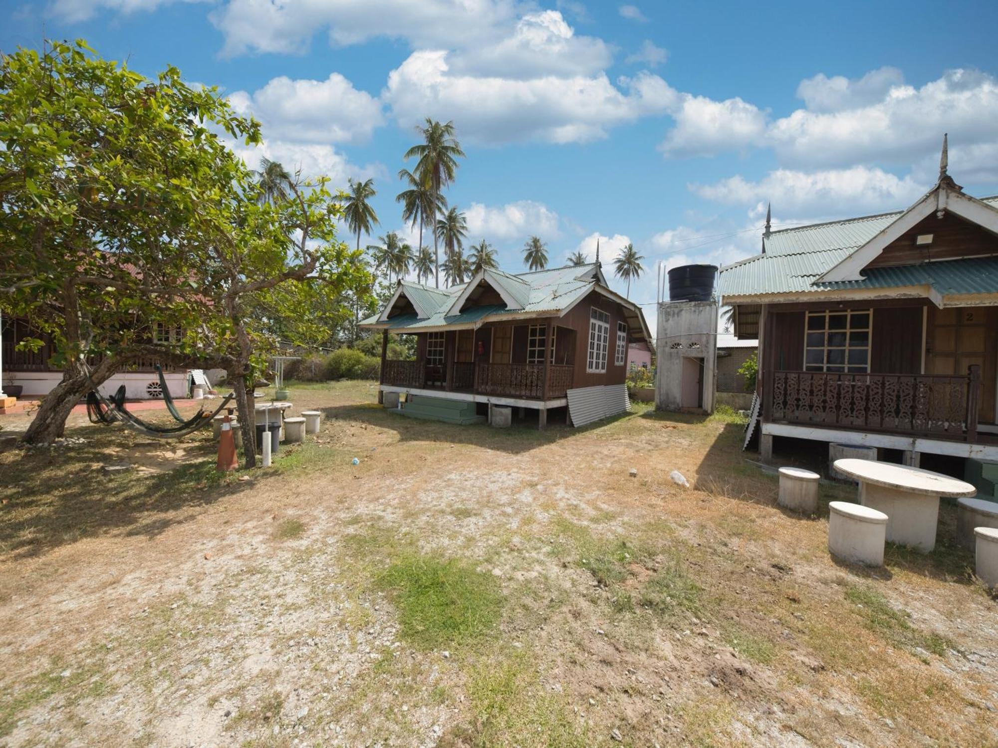 Oyo 90968 Teratak Samuderakita, Chalet & Guesthouse Kampong Gong Badak Buitenkant foto
