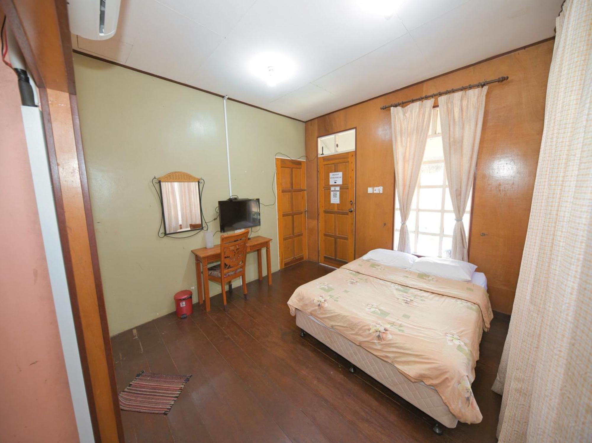 Oyo 90968 Teratak Samuderakita, Chalet & Guesthouse Kampong Gong Badak Buitenkant foto